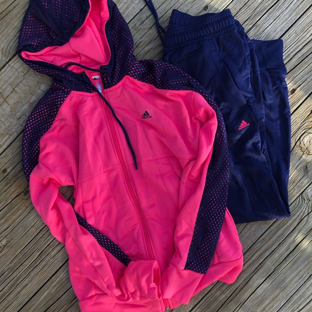 Women’s adidas track suit - like new